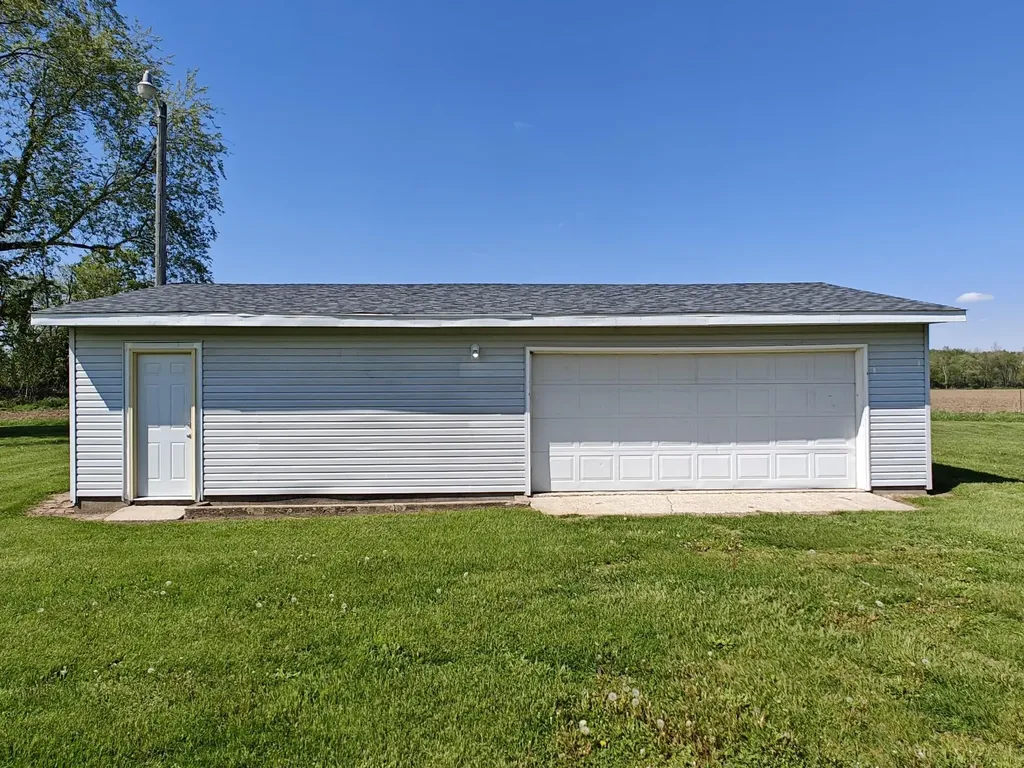 31532 M 62 W Silver Creek Township MI 49047