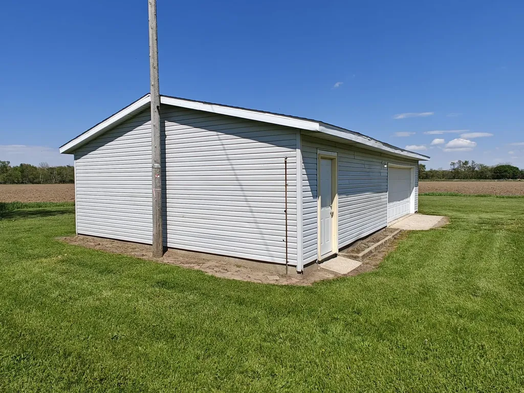 31532 M 62 W Silver Creek Township MI 49047