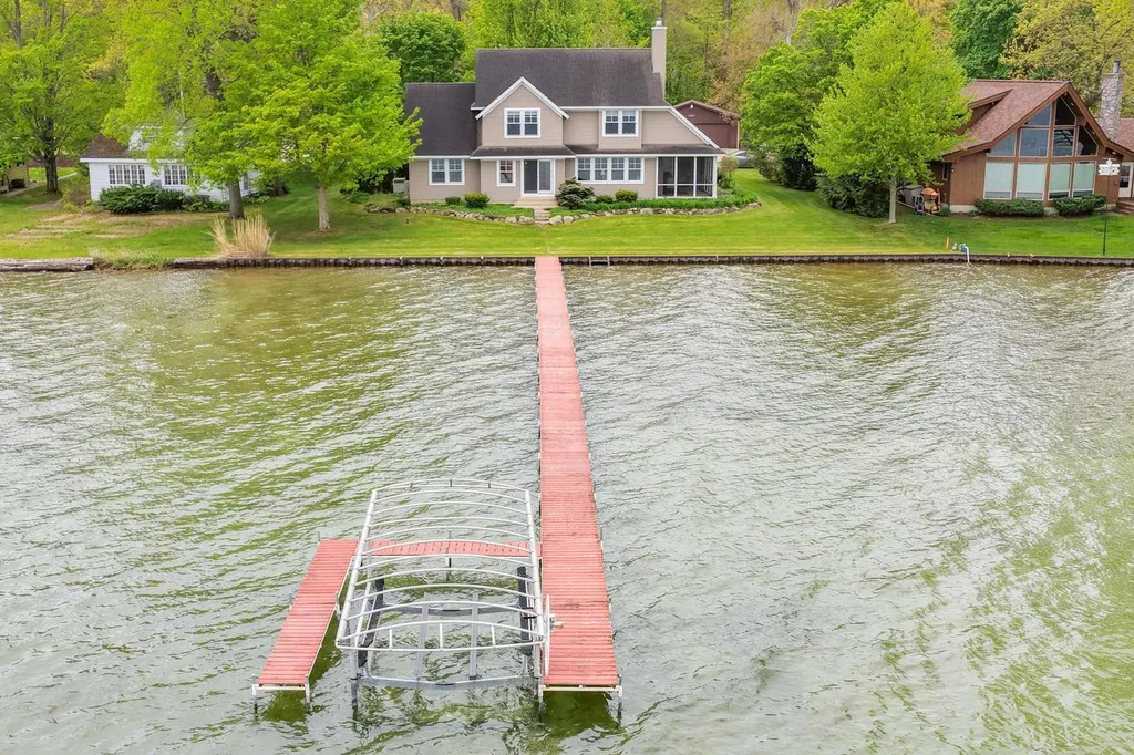 11094 Harbor Drive Fabius Township MI 49093