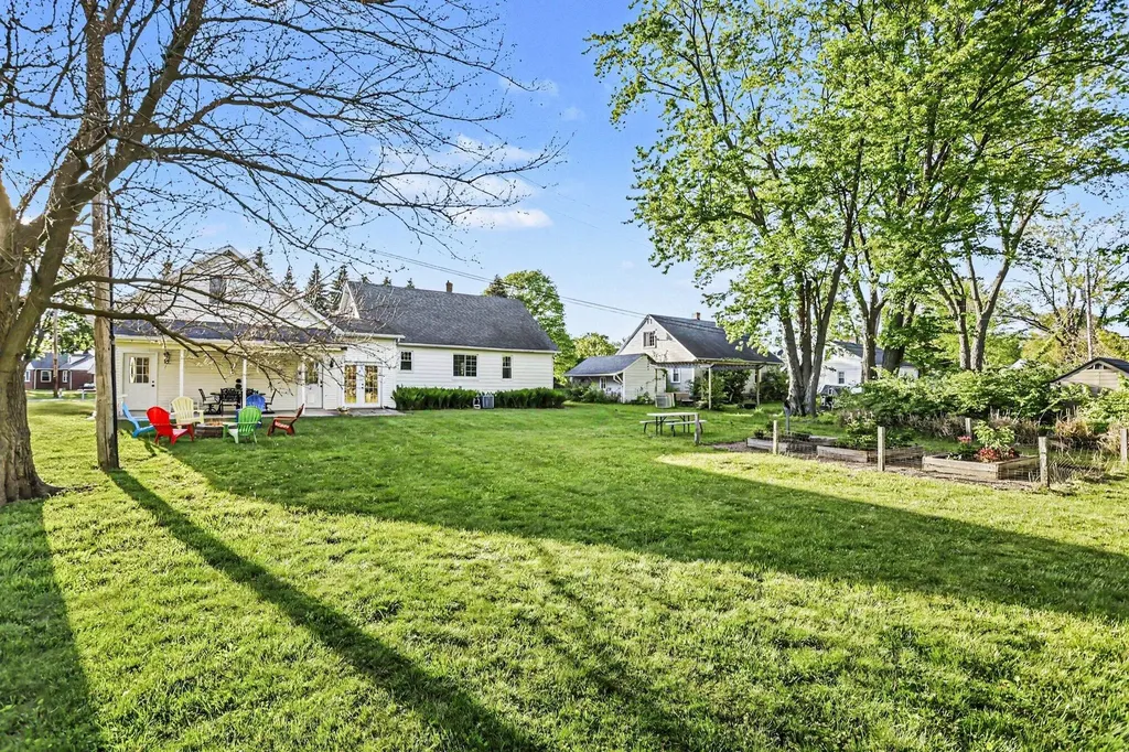 8765 Grove Avenue Oronoko Charter Township MI 49103