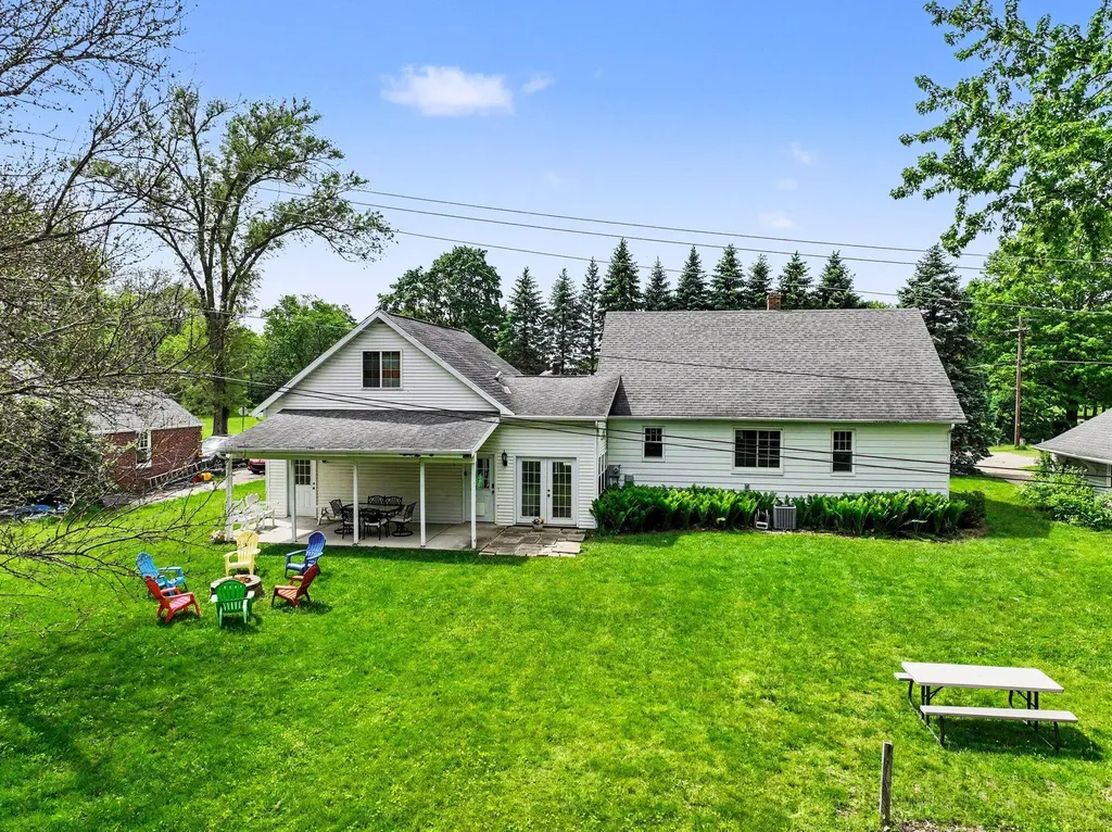 8765 Grove Avenue Oronoko Charter Township MI 49103