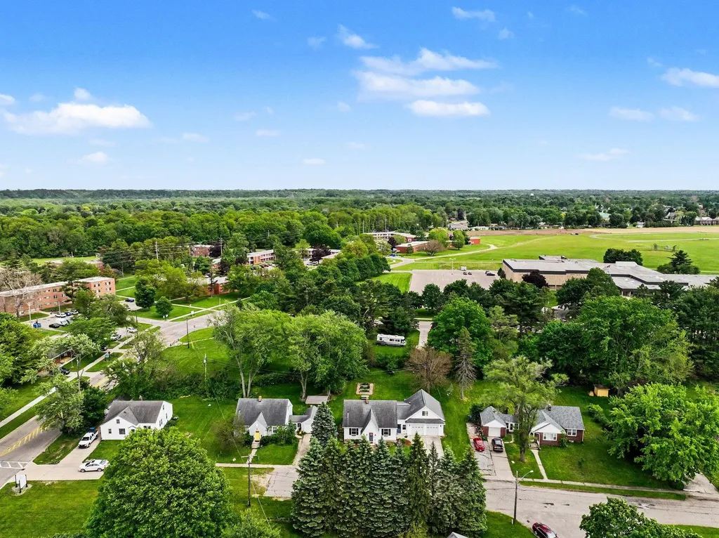 8765 Grove Avenue Oronoko Charter Township MI 49103