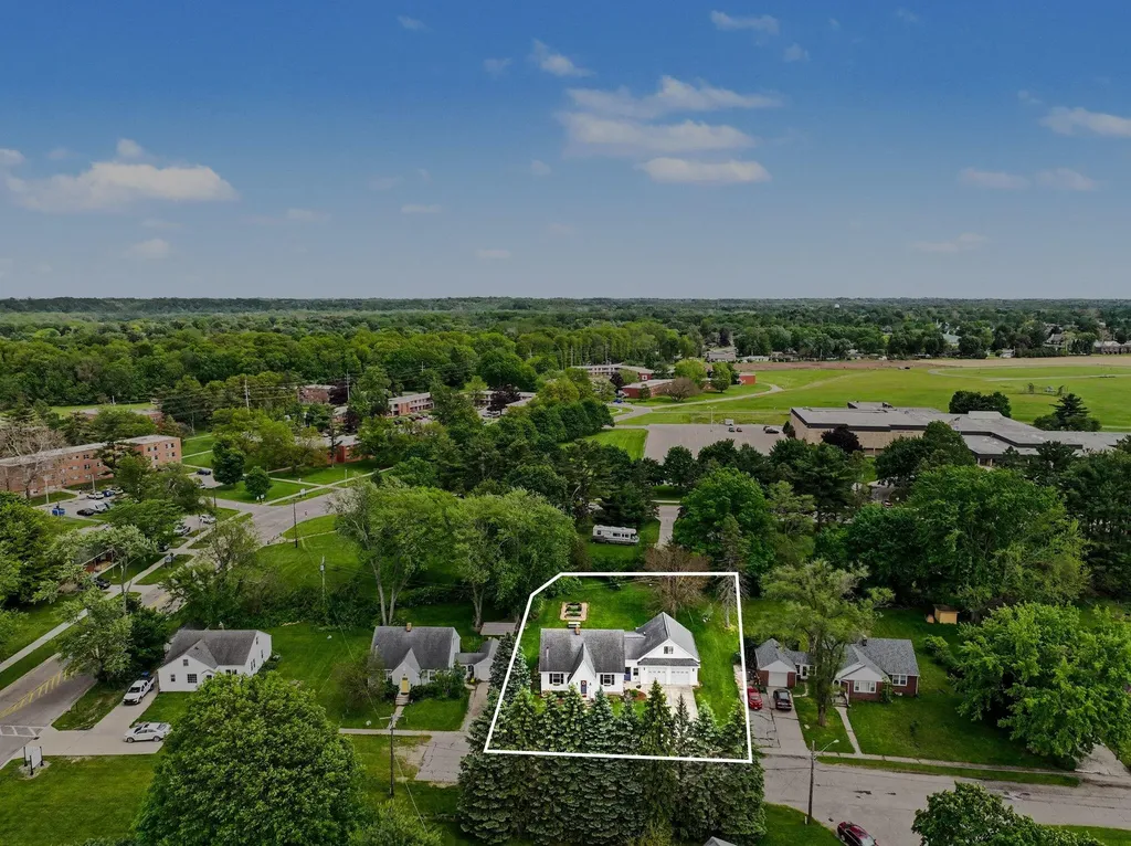 8765 Grove Avenue Oronoko Charter Township MI 49103