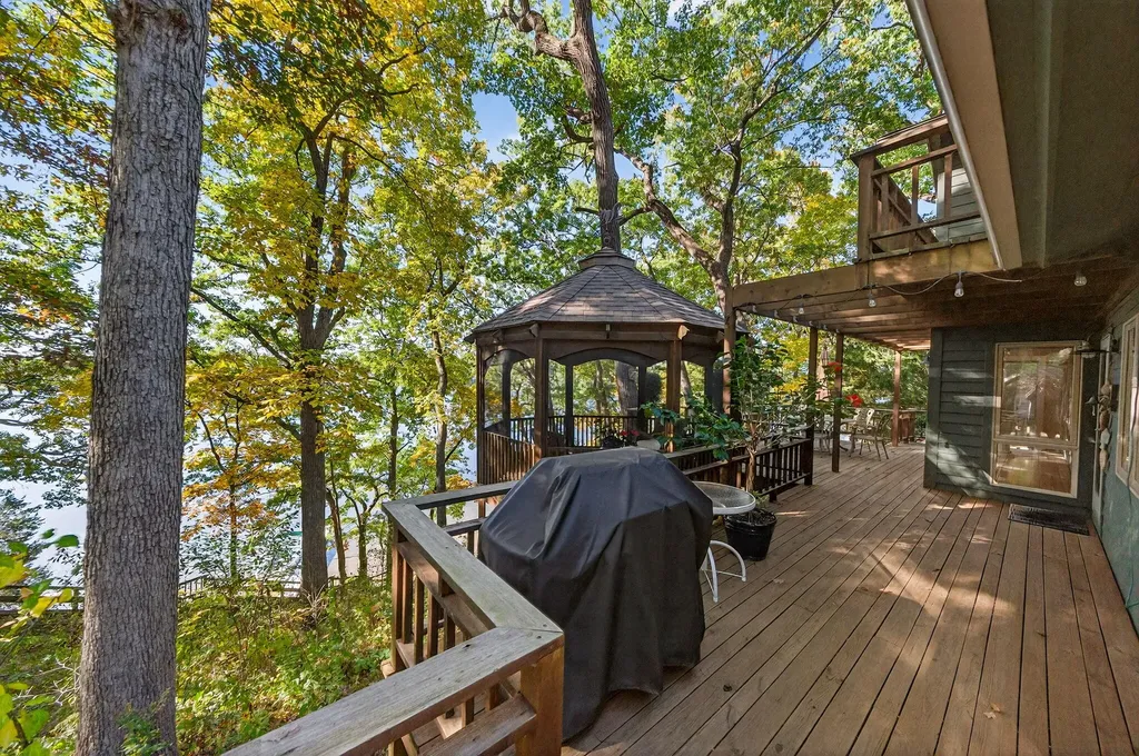 90888 Bluff Drive Porter Township MI 49067