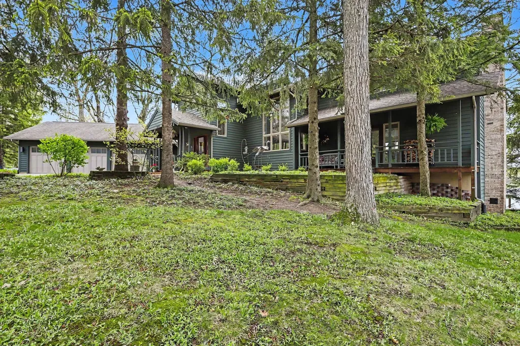 90888 Bluff Drive Porter Township MI 49067