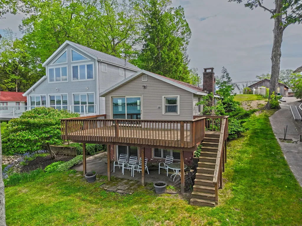 31050 Curran Beach Silver Creek Township MI 49047