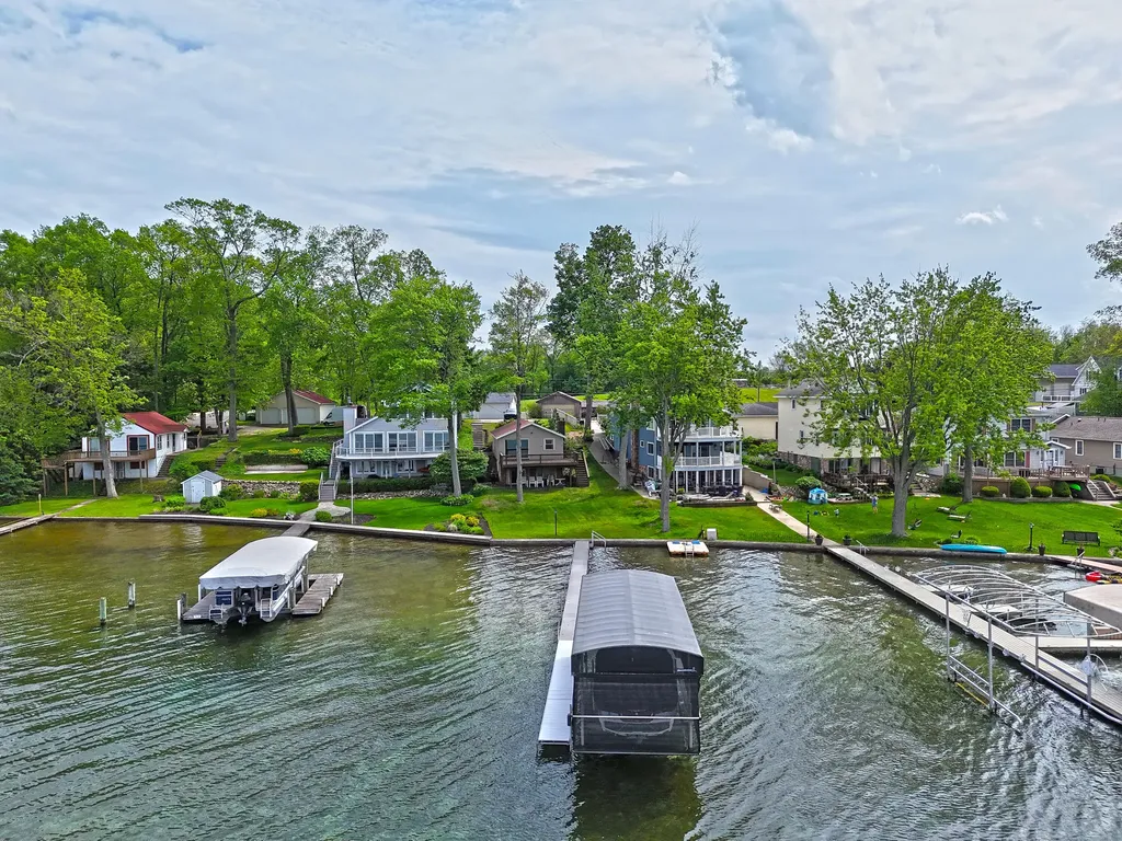 31050 Curran Beach Silver Creek Township MI 49047