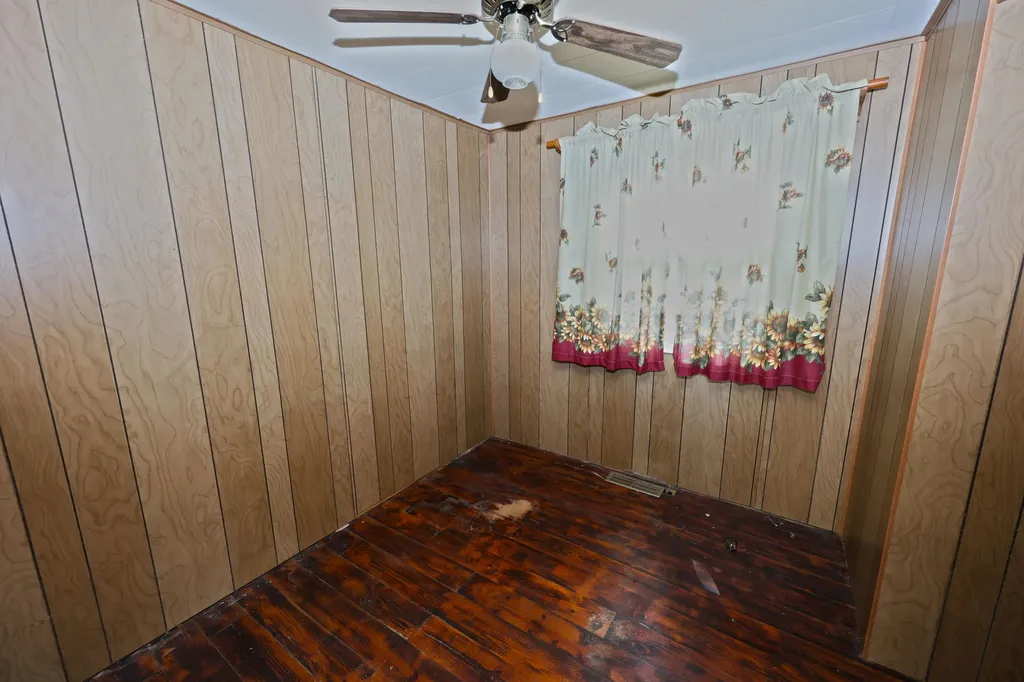 31050 Curran Beach Silver Creek Township MI 49047