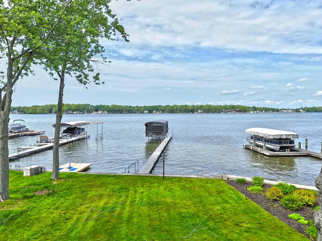 31050 Curran Beach Silver Creek Township MI 49047