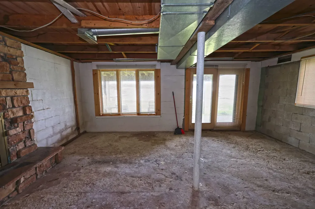 31050 Curran Beach Silver Creek Township MI 49047