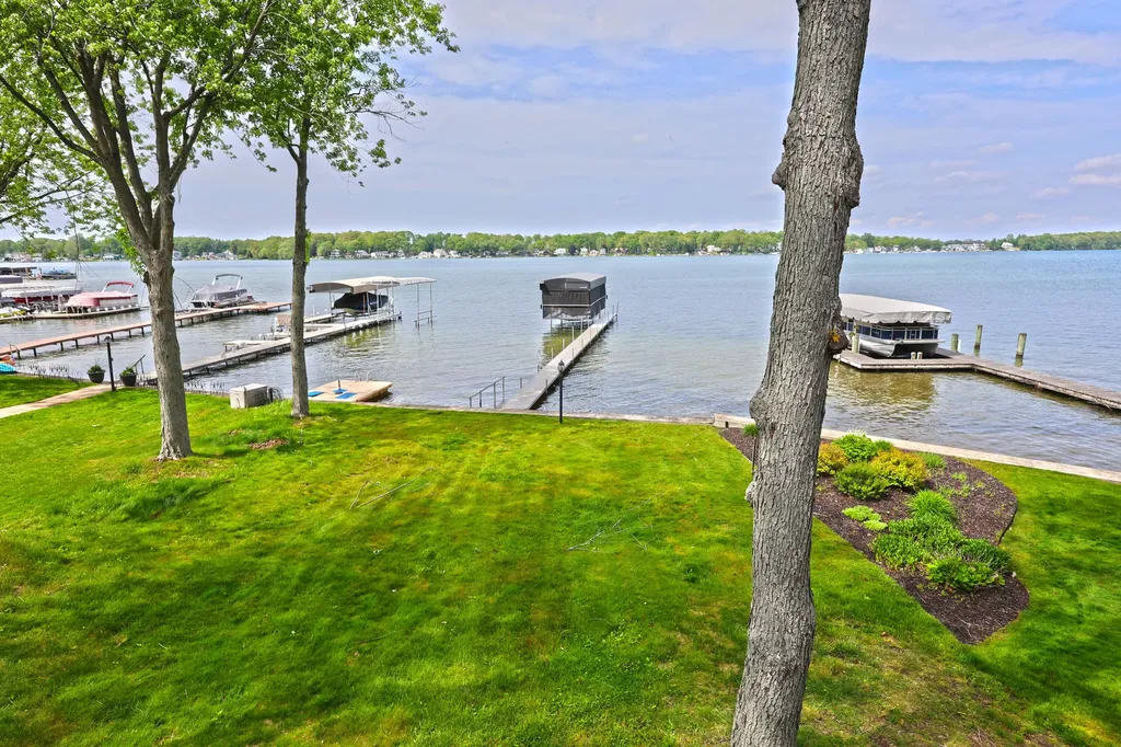 31050 Curran Beach Silver Creek Township MI 49047