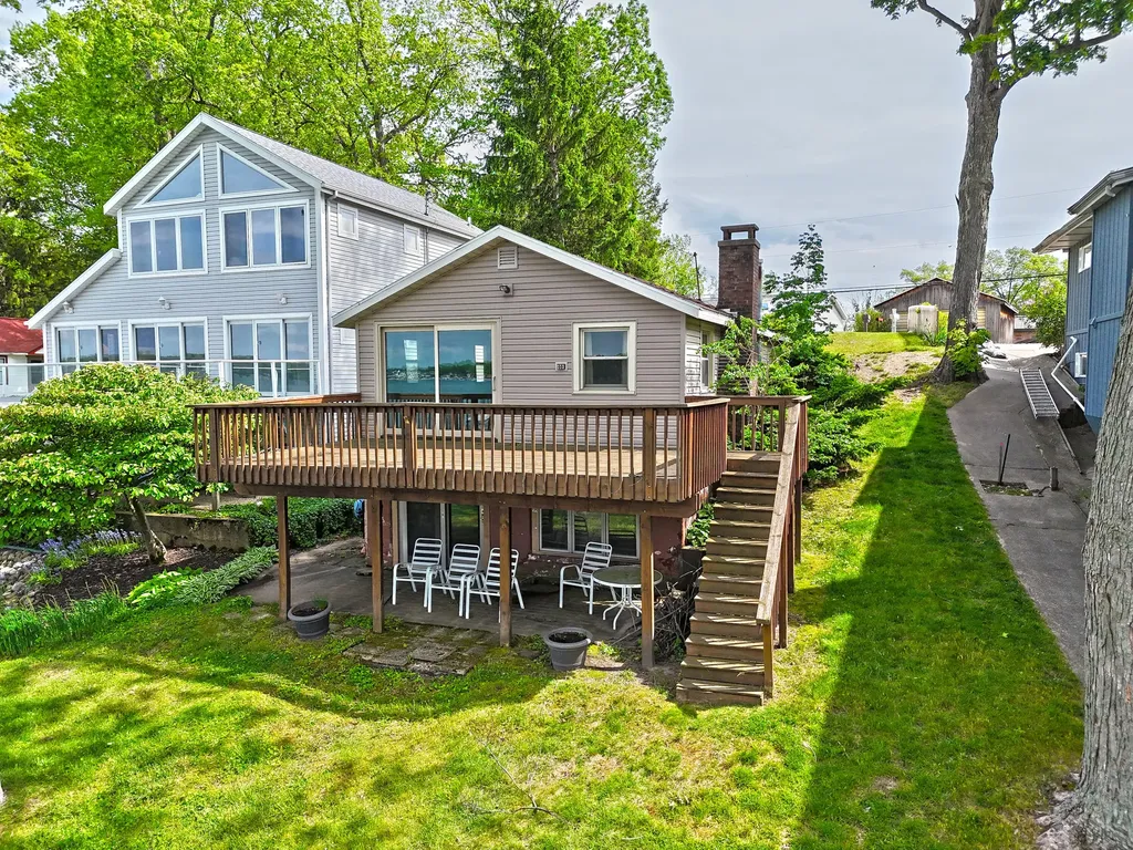 31050 Curran Beach Silver Creek Township MI 49047