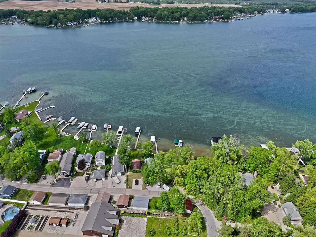 31050 Curran Beach Silver Creek Township MI 49047
