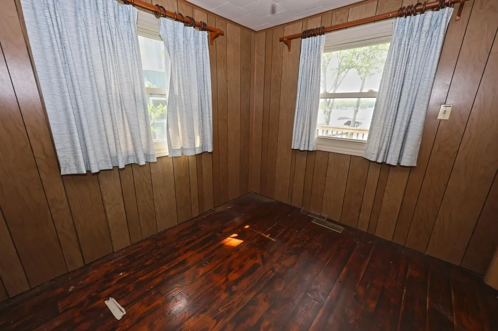31050 Curran Beach Silver Creek Township MI 49047