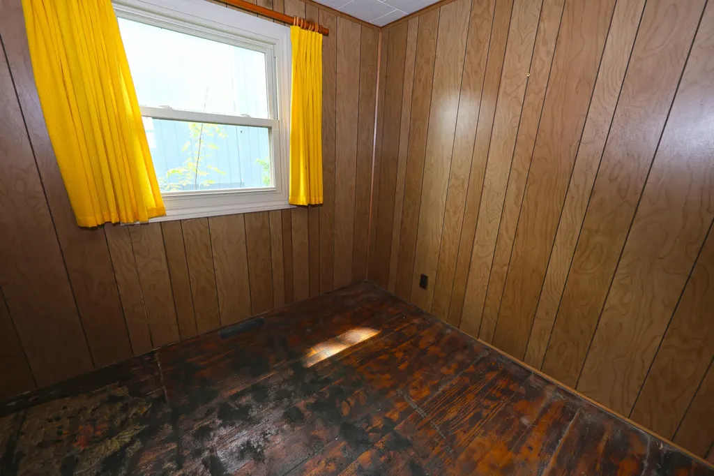 31050 Curran Beach Silver Creek Township MI 49047
