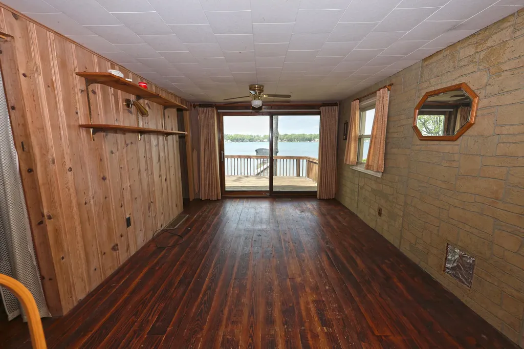 31050 Curran Beach Silver Creek Township MI 49047