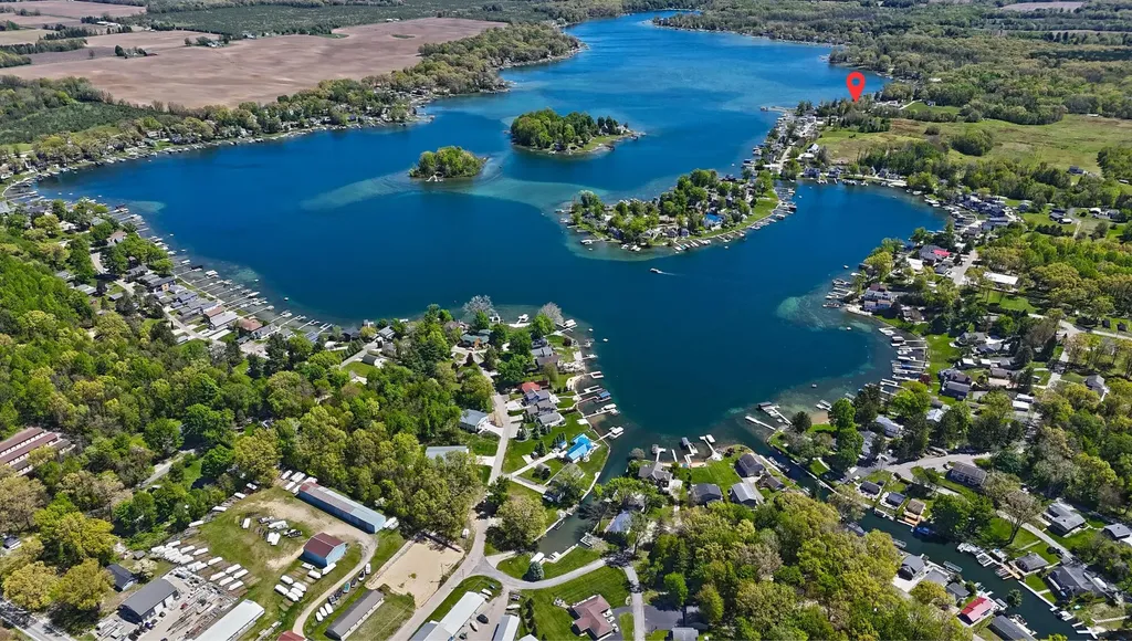 31050 Curran Beach Silver Creek Township MI 49047