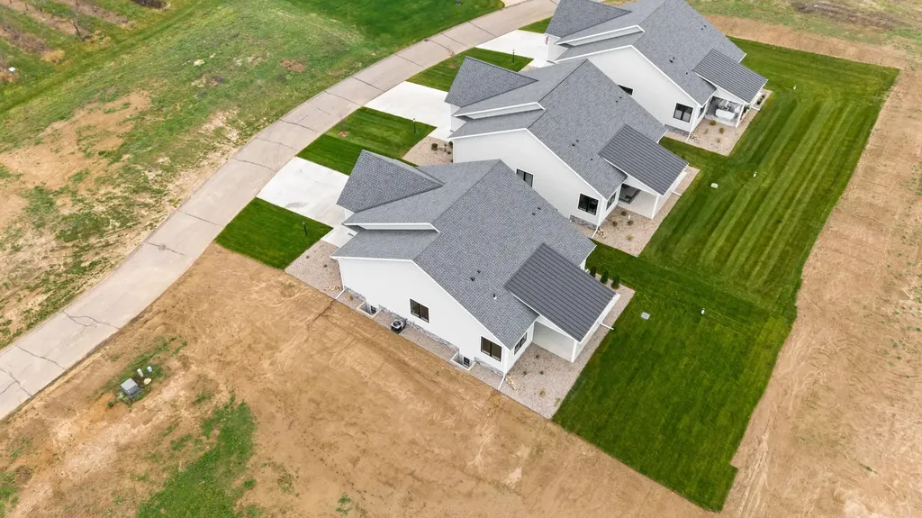 2560 Noellyn Drive Oronoko Charter Township MI 49103