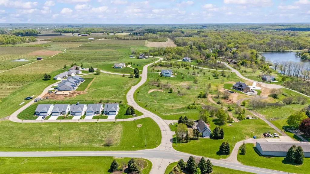 2560 Noellyn Drive Oronoko Charter Township MI 49103