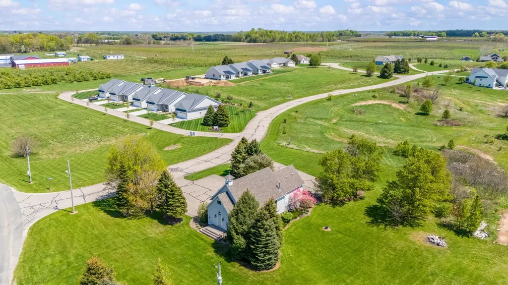2560 Noellyn Drive Oronoko Charter Township MI 49103