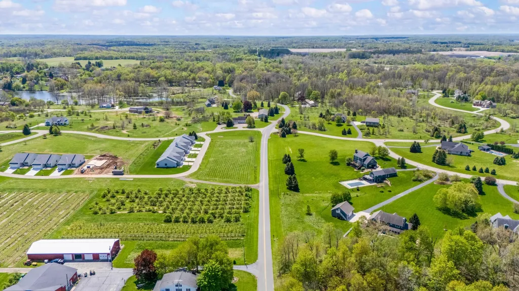 2560 Noellyn Drive Oronoko Charter Township MI 49103