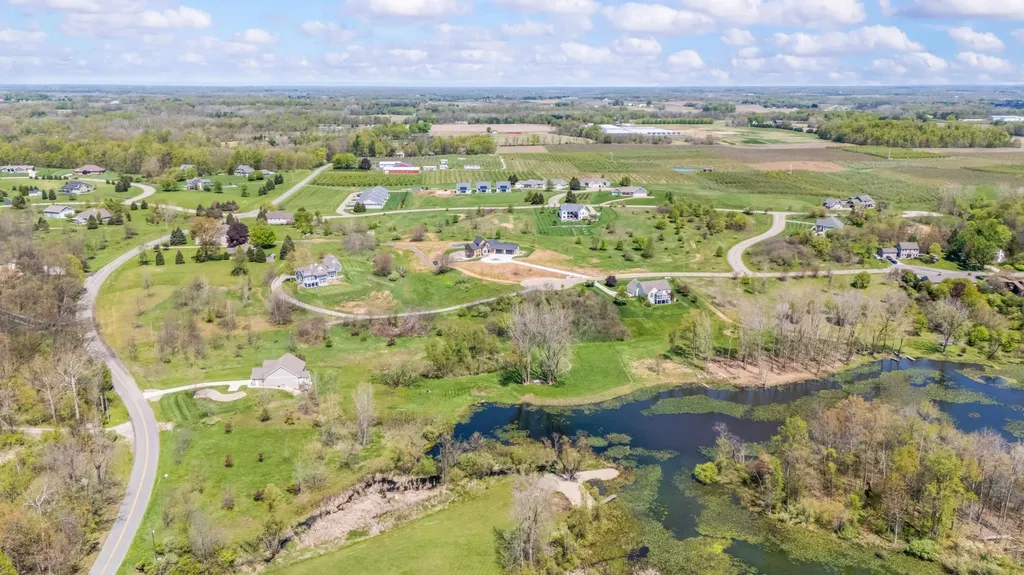2560 Noellyn Drive Oronoko Charter Township MI 49103