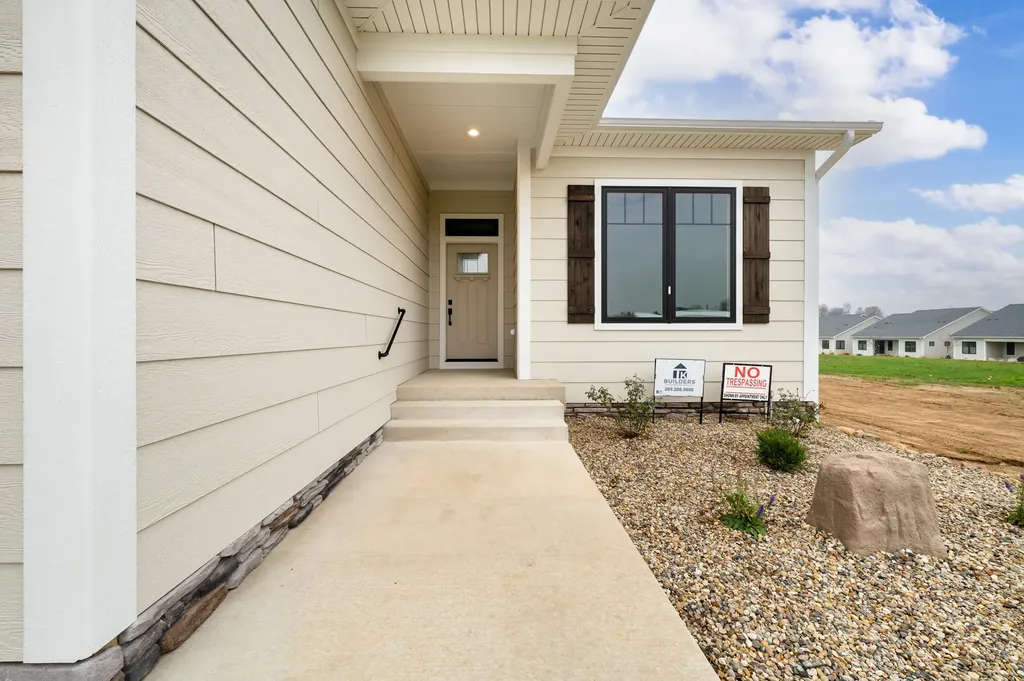 2560 Noellyn Drive Oronoko Charter Township MI 49103