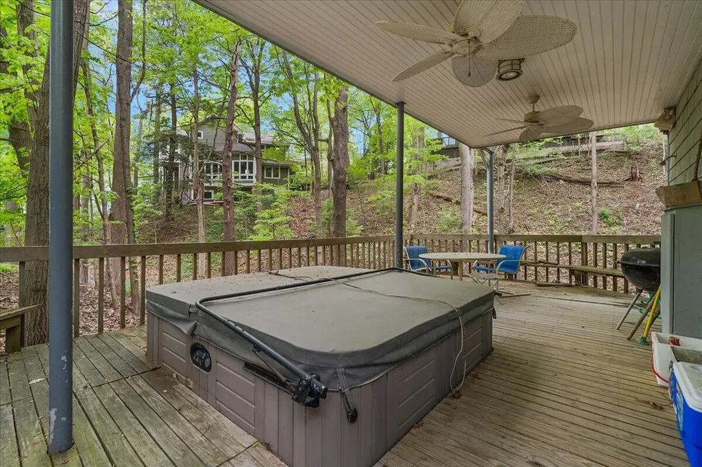 604 Pine Lane Chikaming Township MI 49125