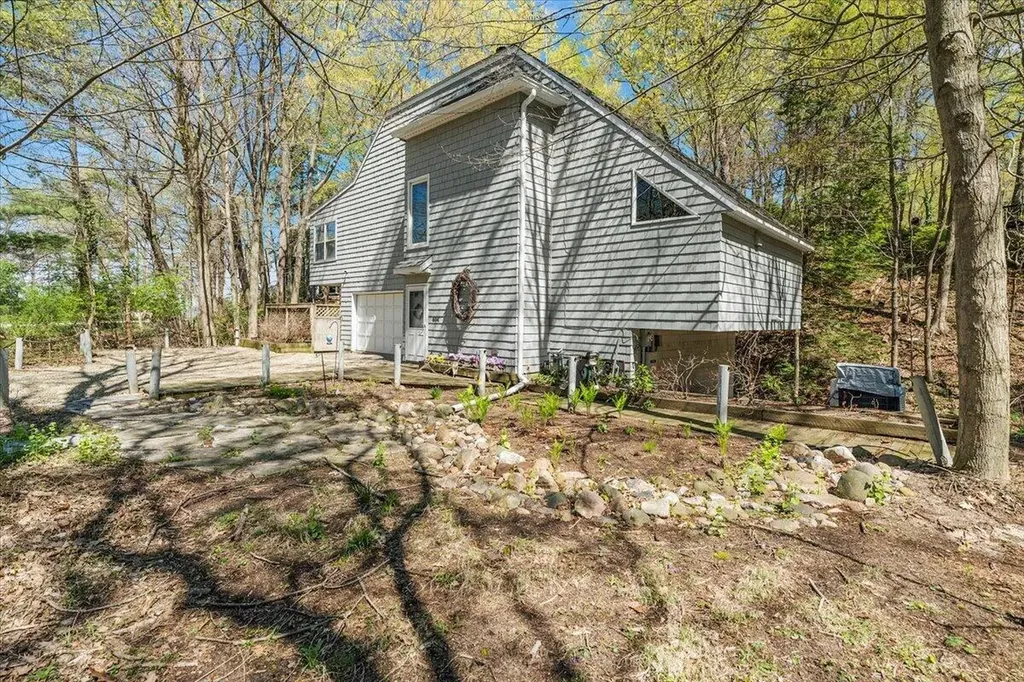 604 Pine Lane Chikaming Township MI 49125