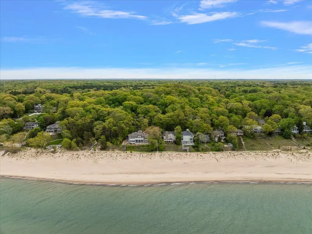604 Pine Lane Chikaming Township MI 49125