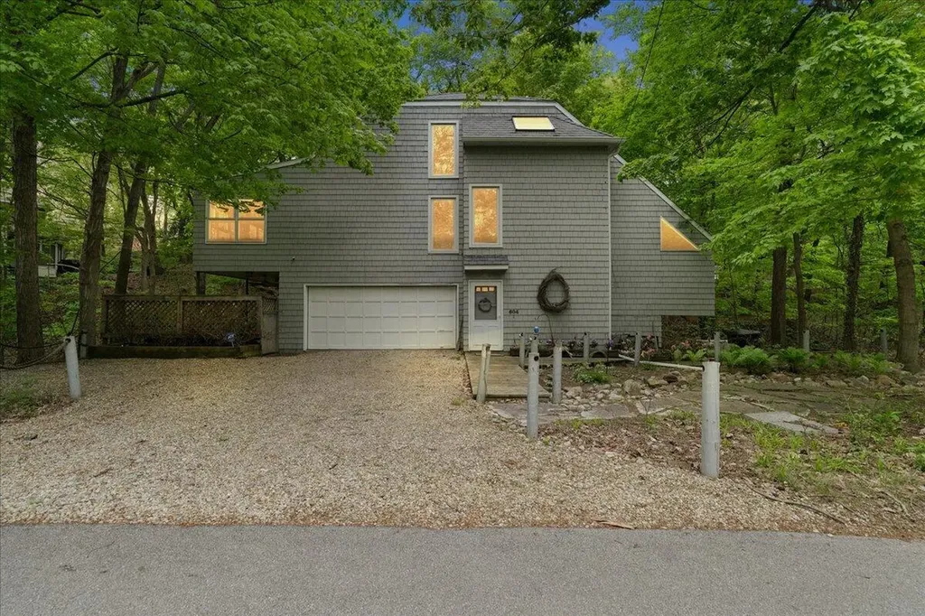 604 Pine Lane Chikaming Township MI 49125
