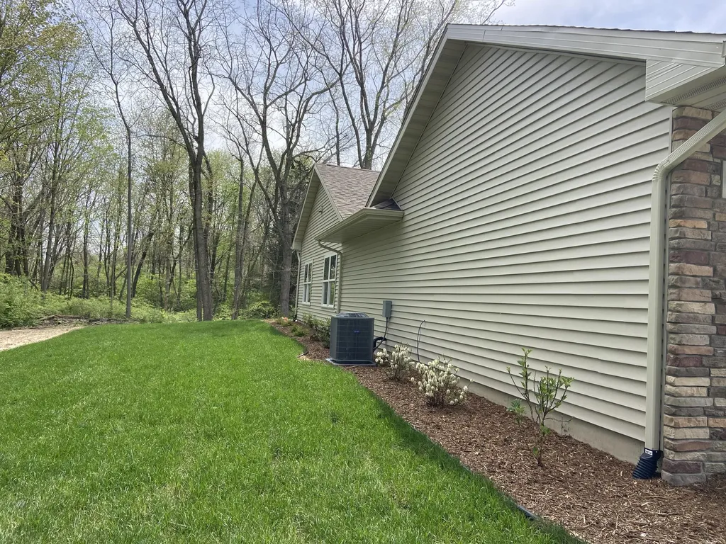 730 Violet Way Royalton Township MI 49085
