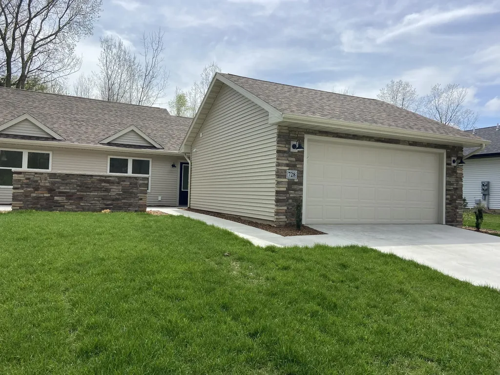 728 Violet Way Royalton Township MI 49085