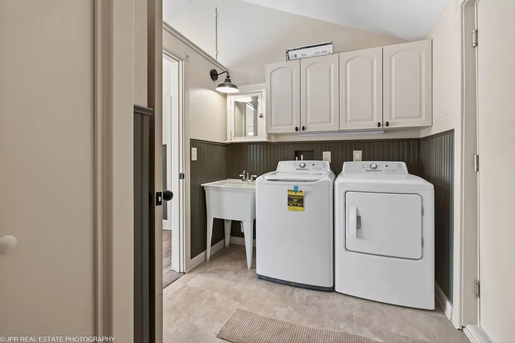 6811 116th Avenue Ganges Township MI 49408