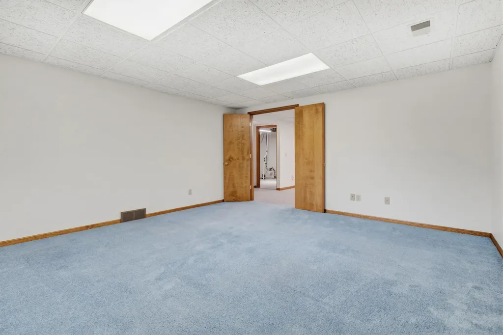 643 Crestview Street Holland City MI 49423