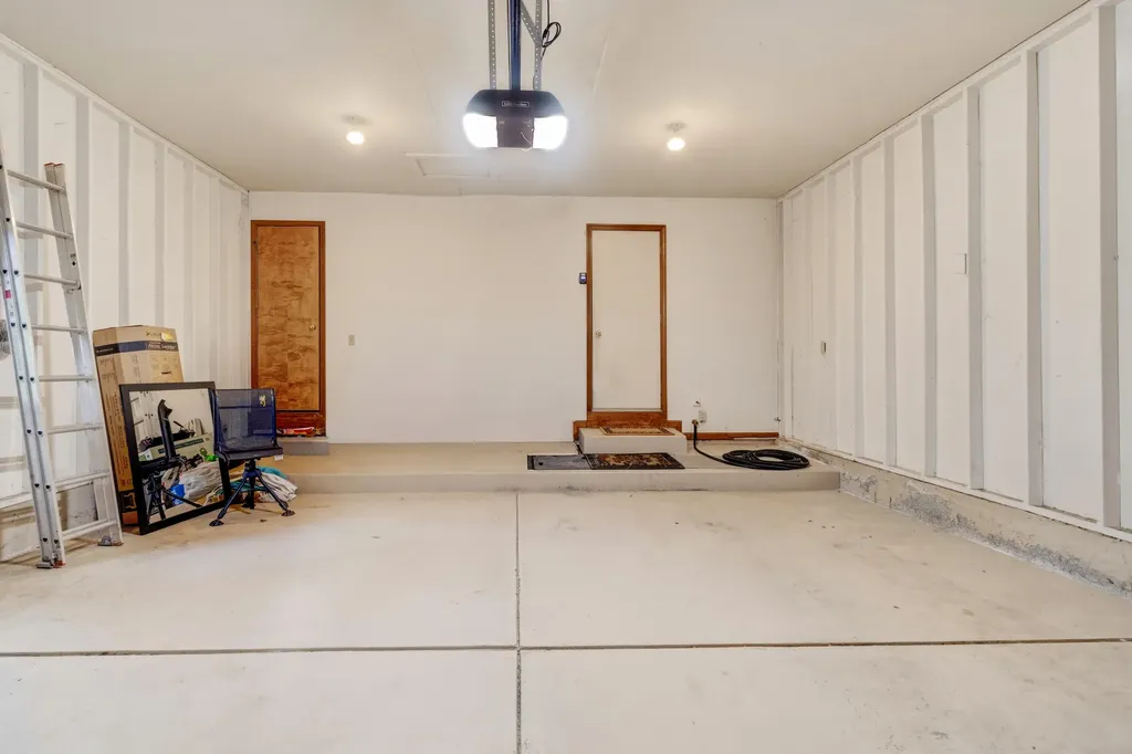643 Crestview Street Holland City MI 49423