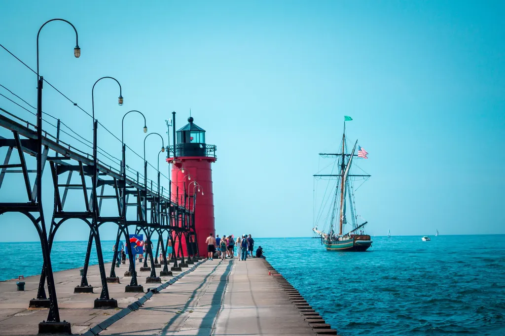 912 Indiana Avenue South Haven City MI 49090