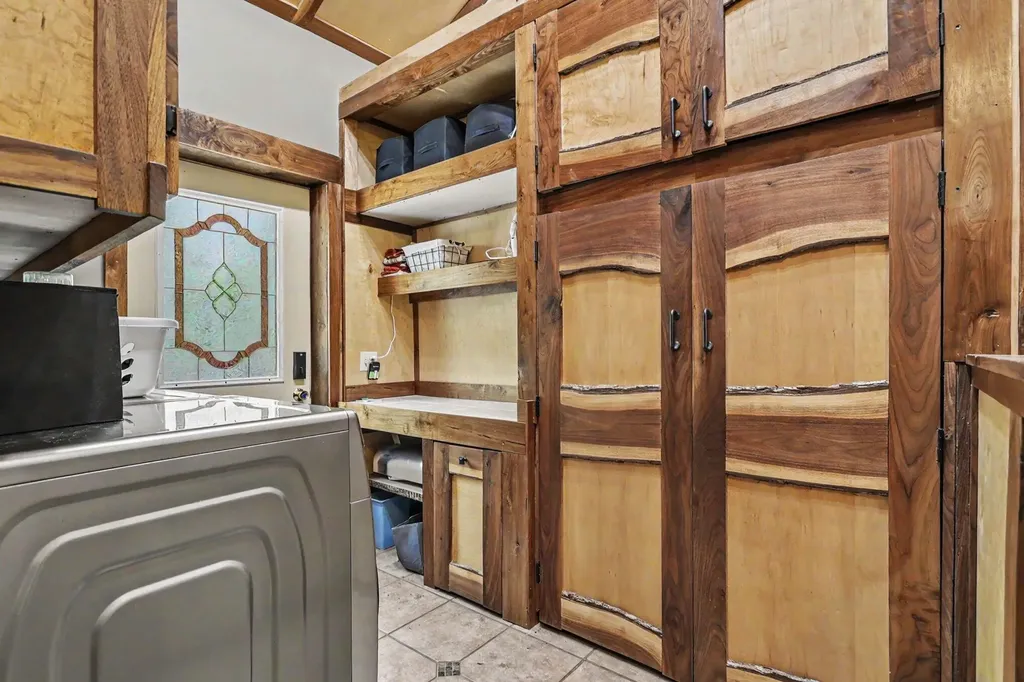 10953 Red Bud Trail Oronoko Charter Township MI 49103