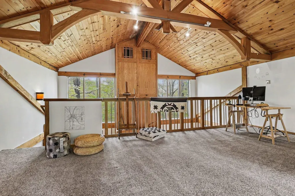 10953 Red Bud Trail Oronoko Charter Township MI 49103