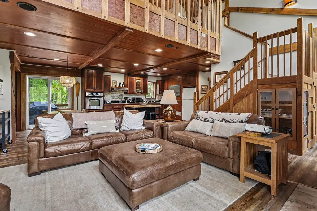 10953 Red Bud Trail Oronoko Charter Township MI 49103
