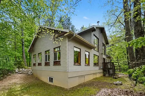 10953 Red Bud Trail Oronoko Charter Township MI 49103