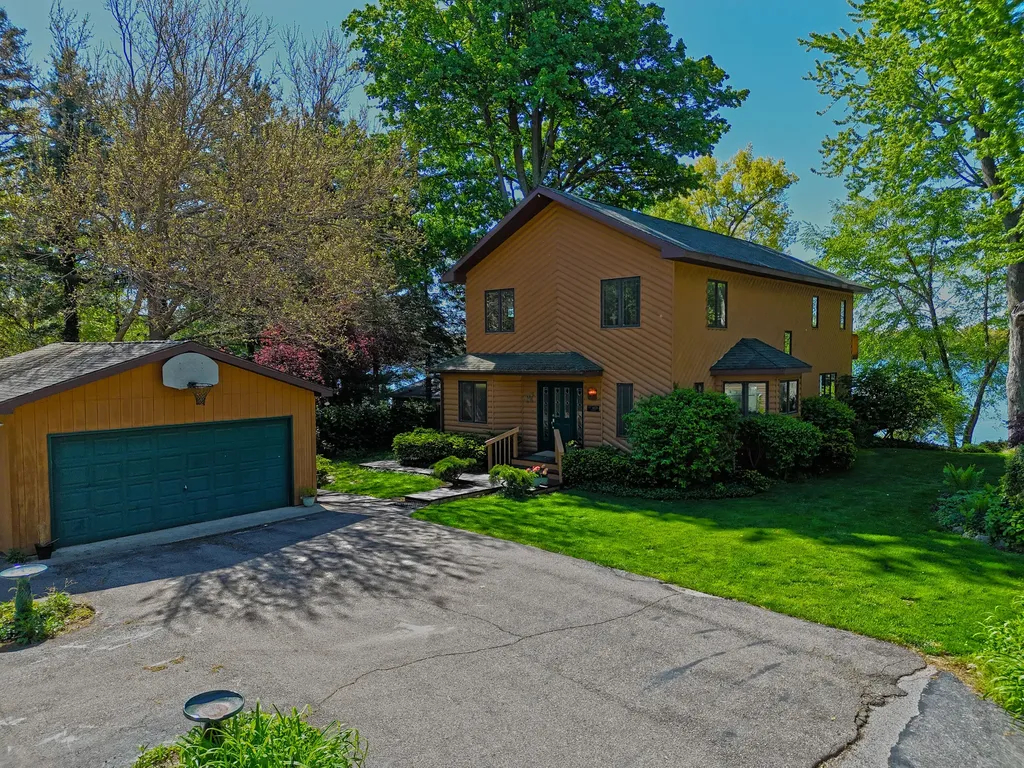 94579 County Road 690 Keeler Township MI 49047