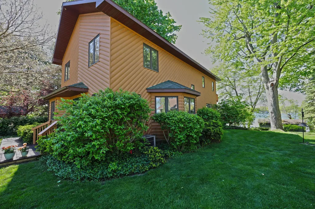 94579 County Road 690 Keeler Township MI 49047