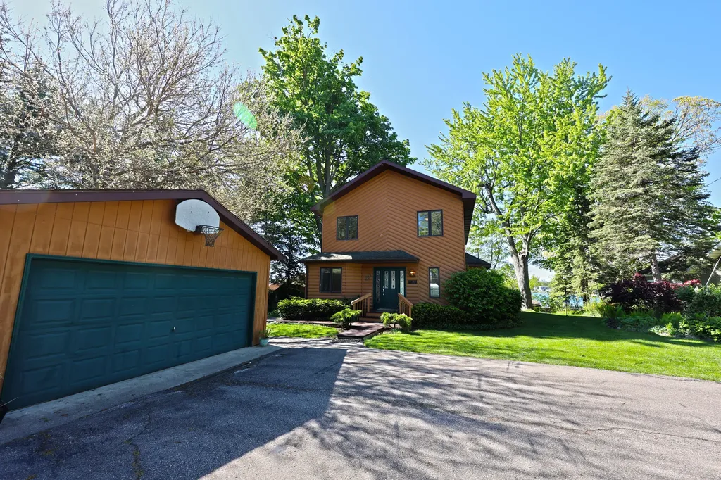 94579 County Road 690 Keeler Township MI 49047