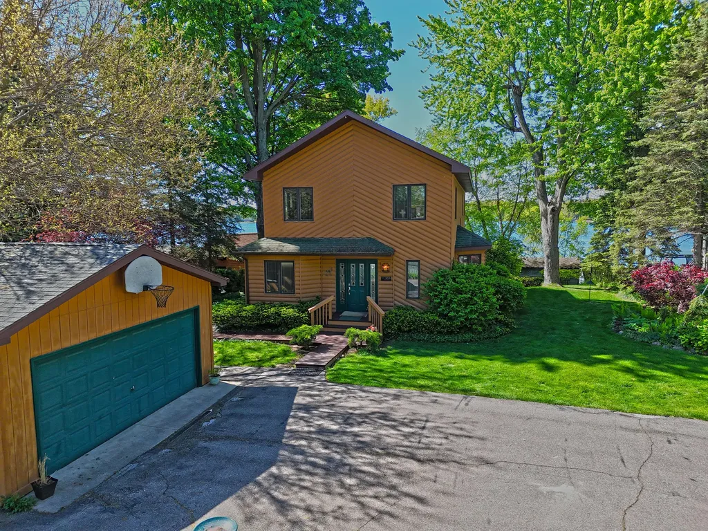 94579 County Road 690 Keeler Township MI 49047