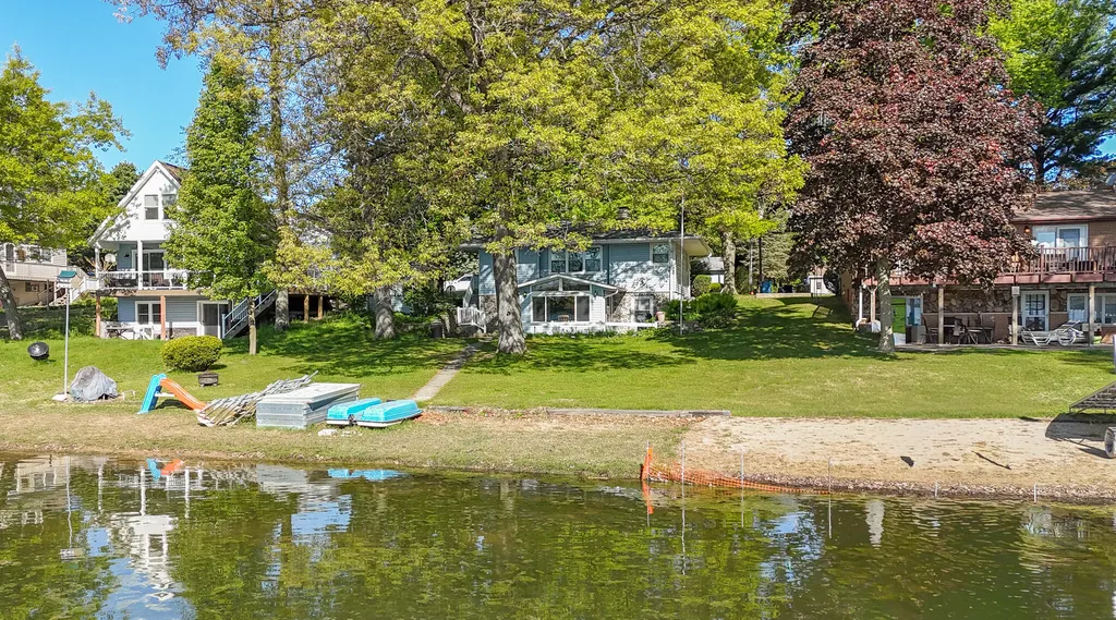 60779 W Oak Drive Keeler Township MI 49045