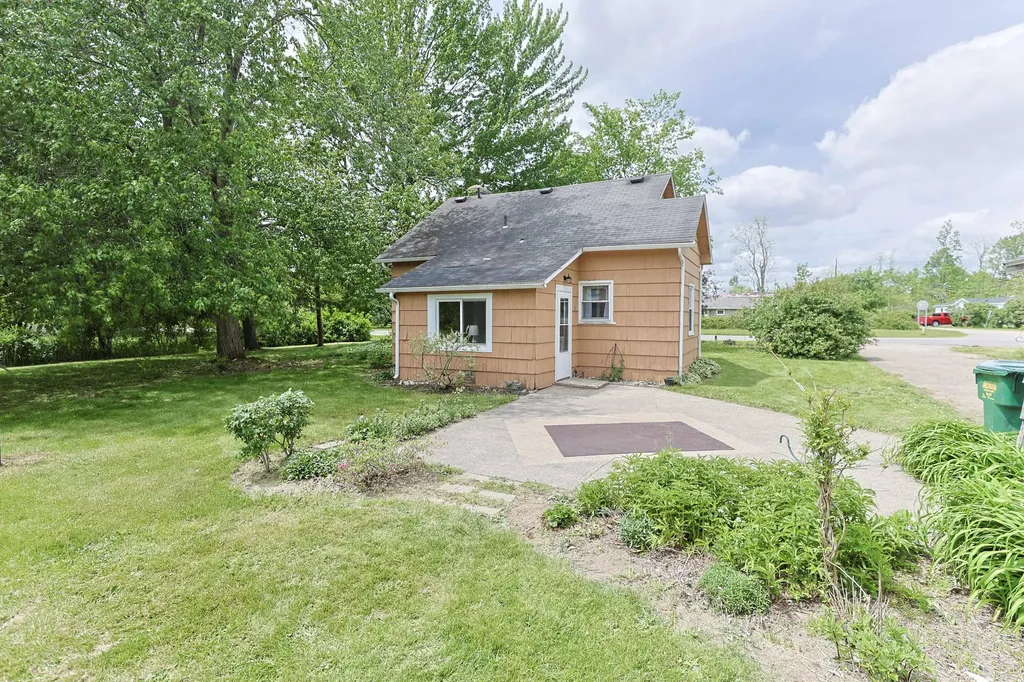 67013 M 62 Jefferson Township MI 49112