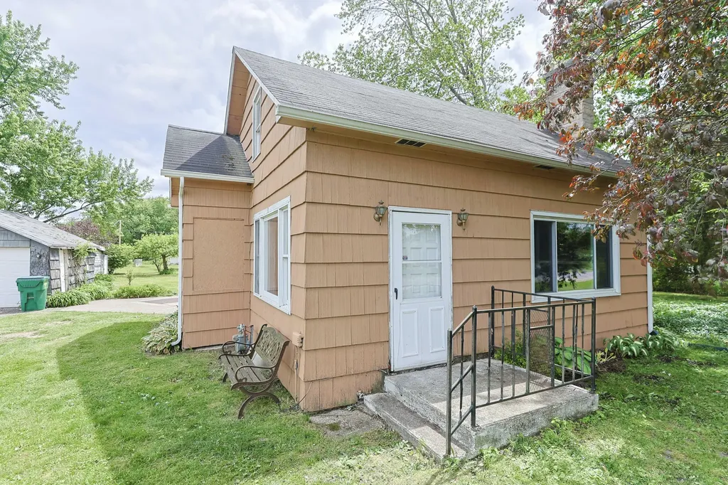 67013 M 62 Jefferson Township MI 49112