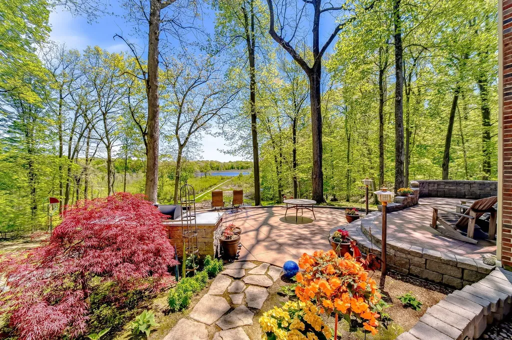 2099 E Clear Lake Road Buchanan Township MI 49107