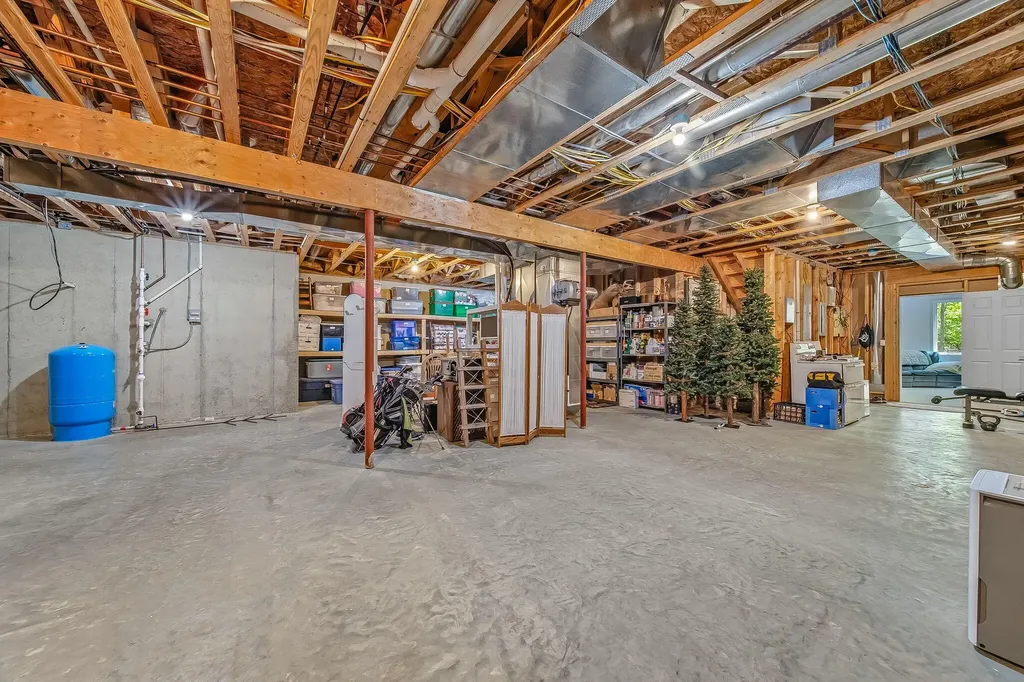 2099 E Clear Lake Road Buchanan Township MI 49107